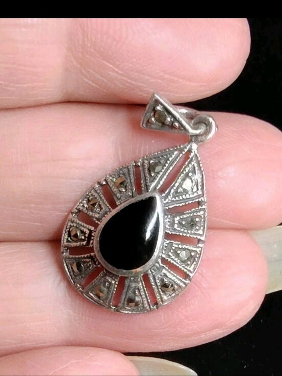 Jewelry - .925 Vintage Sterling Silver & Black Onyx w/Marcasite Pendant
